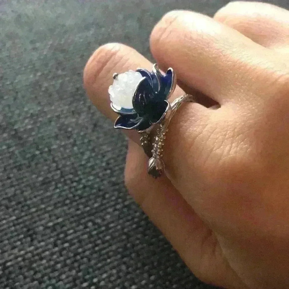 Natural Jade Glaze Lotus Classical Beauty Ring - Picture 7 of 8